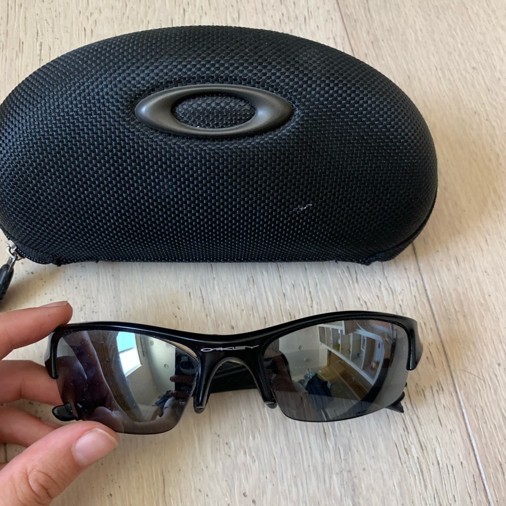 LIMITED EDITION LANCE ARMSTRONG OAKLEY GLASSES